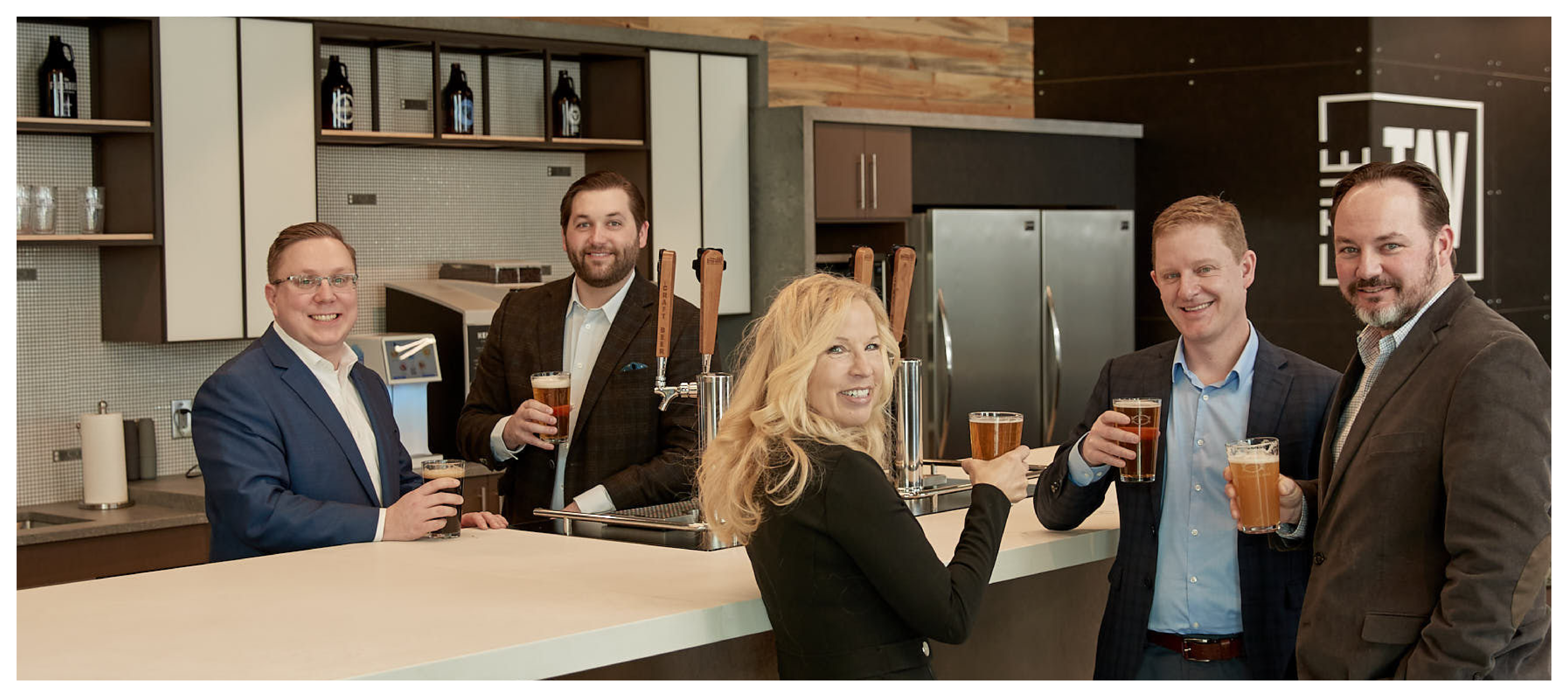 Photo of Palmciti Bank Lenders.